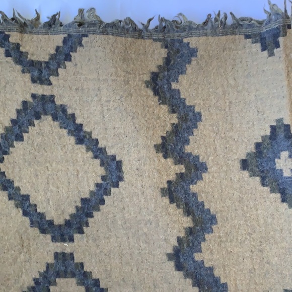 Wilfred Diamond Mosaic Blanket Scarf - Picture 4 of 5